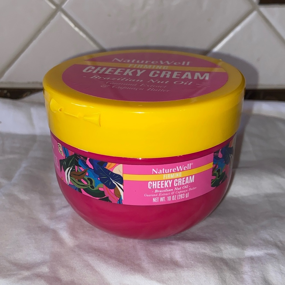 New Nature well firming Brazilian cheeky cream